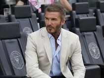 1747760737235-gaya-beckham-dan-istrinya-saksikan-messi-cetak-2-gol-1_43