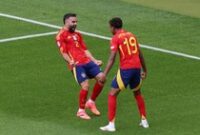1761347551102-dani-carvajal-lamine-yamal-1756859872845_43
