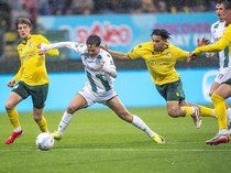 1761412350591-fortuna-sittard-vs-groningen-eredivisie-liga-belanda-justin-hubner-fortuna-sittard-fc-groningen-1761411266659_43