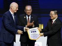 1761736520376-gianni-infantino-presiden-fifa-fifa-asean-cup-sekjen-asean-kao-kim-hourn-fifa-1761547593703_43