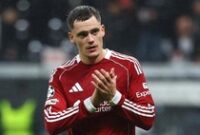 1761930948756-florian-wirtz-1761190602779_43