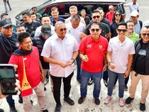 1762686875859-andre-rosiade-asprov-pssi-sumbar-pssi-1762676699354_43