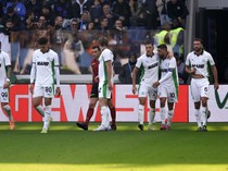 1762708547657-jay-idzes-sassuolo-atalanta-vs-sassuolo-liga-italia-serie-a-1762693730135_43