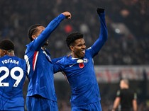 1762730116822-estevao-willian-joao-pedro-chelsea-chelsea-vs-wolves-chelsea-vs-wolverhampton-wanderers-liga-inggris-premier-league-1762685159267_43