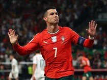 1763010922576-cristiano-ronaldo-1760485244251_43