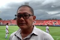 1763227036311-manajer-timnas-indonesia-sumardji-saat-ditemui-di-stadion-i-wayan-dipta-gianyar-selasa-3122024-rizky-setyo_43