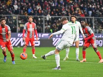 1763917470220-as-roma-evan-ferguson-1763913486279_43