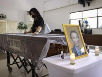 1763982260613-legenda-timnas-ronny-pasla-tutup-usia-dunia-sepak-bola-berduka-1763976537391_43