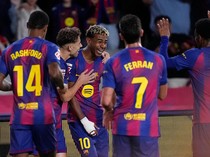 1764003853231-barcelona-vs-elche-lamine-yamal-laliga-liga-spanyol-1762129936177_43