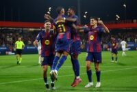 1764090289921-soccer-spain-bar-val-1757907328743_43