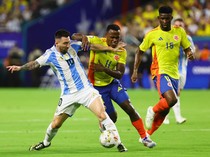 1764133485018-final-copa-america-final-copa-america-2024-copa-america-copa-america-2024-argentina-vs-kolombia-lionel-messi-jhon-arias_43