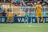 1764327882808-bhayangkara-vs-persebaya-1764323864293_43