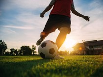 1764435878810-ilustrasi-pemain-sepak-bola-naturalisasi-1741325850636_43