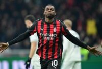 1764479062564-leao-antar-milan-taklukkan-lazio-rossoneri-melesat-ke-puncak-klasemen-1764466514515_43