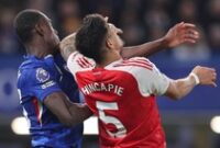 1764565489446-derby-london-chelsea-vs-arsenal-liga-inggris-premier-league-trevoh-chalobah-piero-hincapie-1764554273175_43