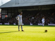 1764565500330-bruno-fernandes-manchester-united-mu-man-united-man-utd-crystal-palace-vs-mu-crystal-palace-vs-manchester-united-premier-leagu-1764519250882_43