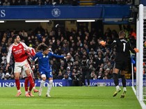 1764608705232-derby-londonchelsea-vs-arsenalliga-inggrispremier-leaguemikel-merino-1764554466420_43