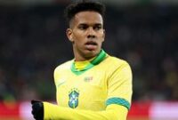 1764608709306-estevao-willian-1764599552227_43