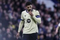 1764695088559-ronald-araujo-barcelona-chelsea-vs-barcelona-liga-champions-1764690949342_43