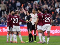 1764716688272-lucas-paqueta-west-ham-united-vs-liverpool-liga-inggris-premier-league-west-ham-vs-liverpool-darren-england-1764689738672_43