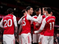 1764803081538-arsenal-vs-brentford-mikel-merino-liga-inggris-premier-league-1764796457863_43