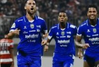 1765451056766-luciano-guaycochea-tampil-impresif-bersama-persib-1764748364369_43