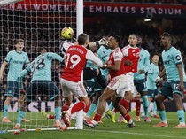 1765710268148-menang-dramatis-dewi-fortuna-naungi-arsenal-saat-bungkam-wolves-1765673830118_43