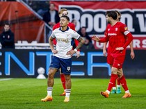 1765731862380-twente-vs-go-ahead-eagles-liga-belanda-eredivisie-dean-james-1765726144372_43