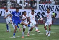 1765796677090-persib-bandung-vs-malut-united-1765700880877_43