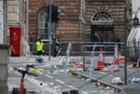 1765926255476-sisa-sisa-parade-juara-berdarah-liverpool-1748342278836_43