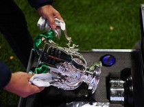 1766034280953-trofi-carabao-cup-1766016159996_43