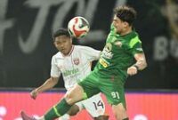 1766250265347-laga-persebaya-surabaya-vs-borneo-fc-samarinda-1766234917707_43