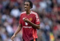 1766509472014-leny-yoro-manchester-united-man-utd-man-united-pramusim-manchester-united_43