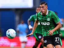 1767416709373-jay-idzes-sassuolo-vs-lazio-serie-a-liga-italia-1757911031261_43