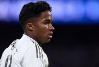 1767503123271-endrick-real-madrid-laliga-liga-spanyol-real-marid-vs-valencia-1764725161787_43