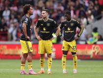 1767675872321-kobbie-mainoo-joshua-zirkzee-1767518772097_43